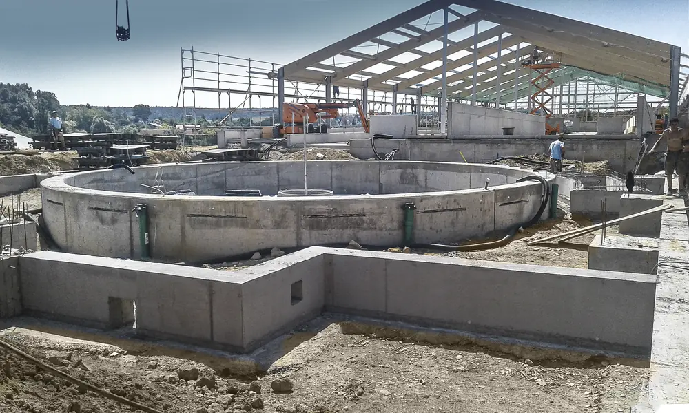 Baustelle: Behälterbau