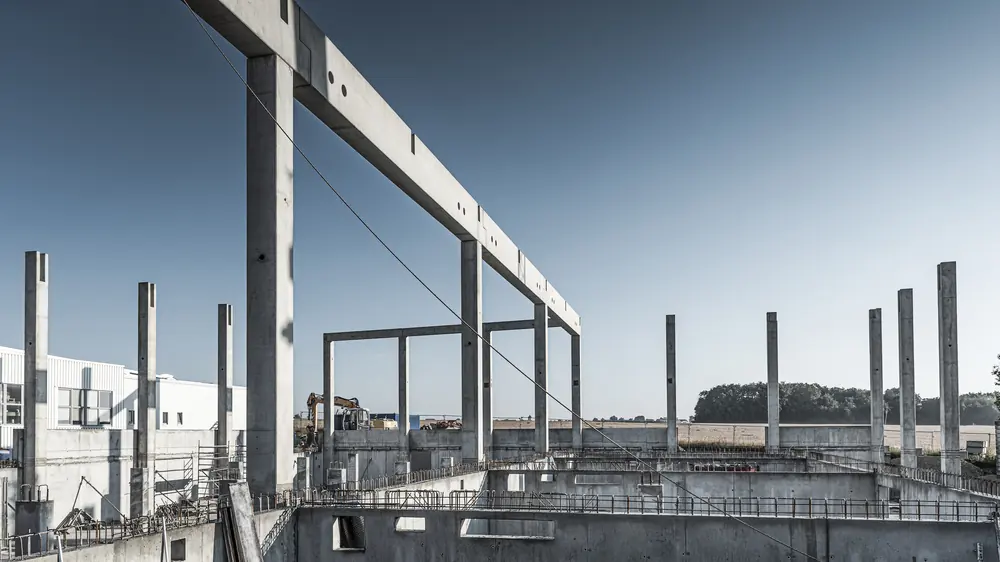 Baustelle: Fertigteilbau